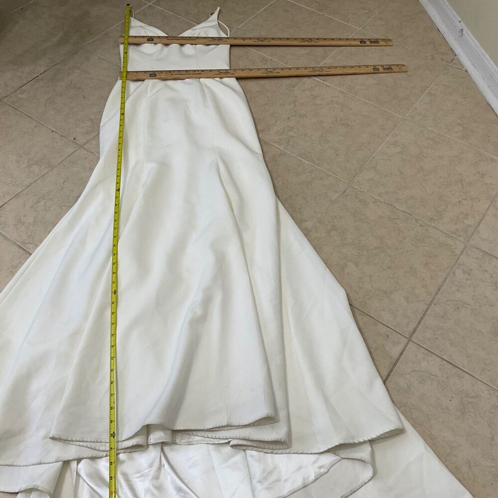 Vow’d  Mermaid Trumpet Plunge  Wedding Gown women’s Size 4 white train Crepe - Picture 10 of 14